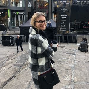 Meet your Posher, Madeline